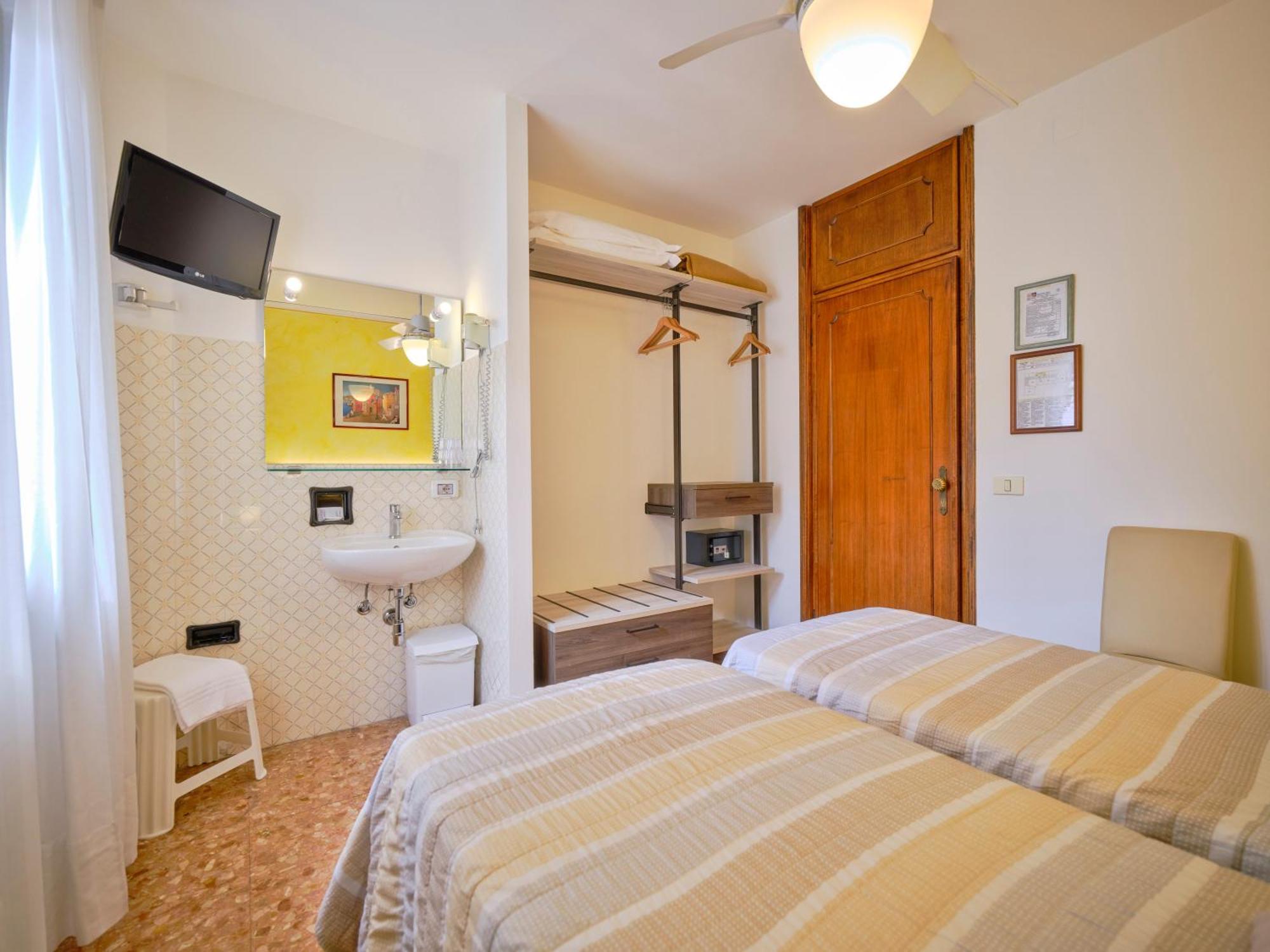 Piccolo Hotel Garda  Bagian luar foto